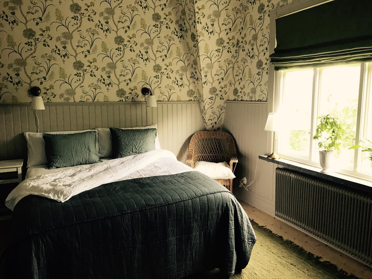 Villamilsten B&B Lidkoping Exterior photo